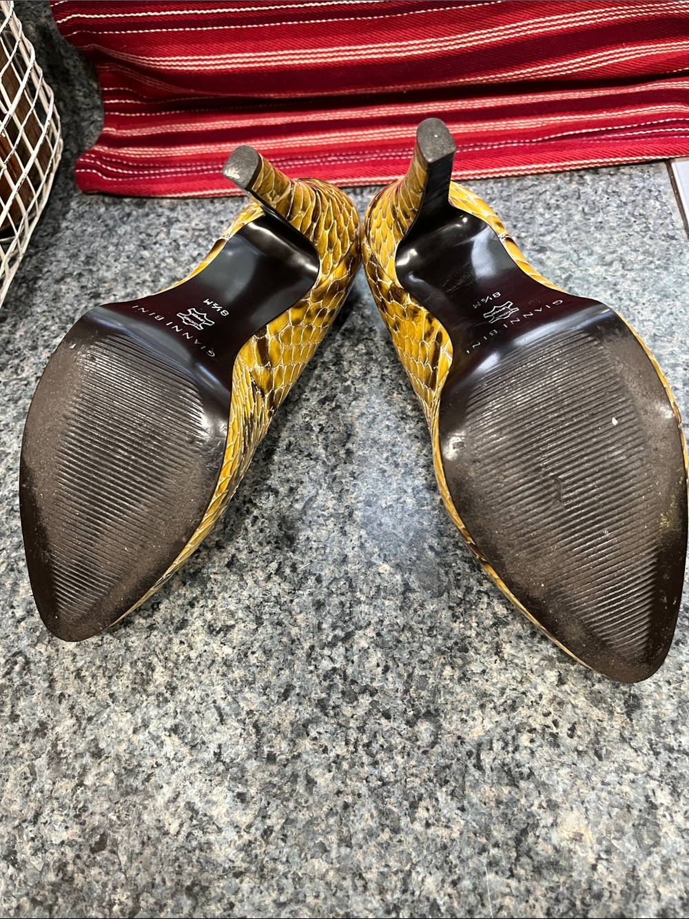 Gianni Bini Yellow Snake-Print Pointed Toe Pump - Picture 3 of 5